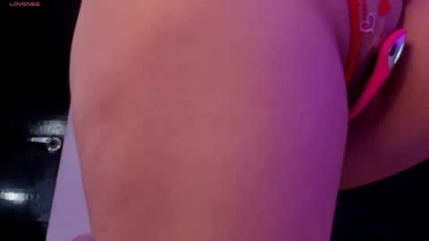 bella cruz online show from 30, 4, 2026
