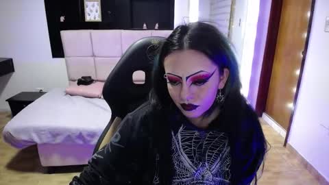 Snapshot of belladona_trix chatting on 1, 11, 2025 belladona_trix online show from 1, 11, 2025