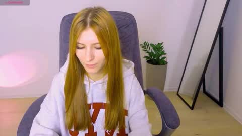 Snapshot of bellafoxi chatting on 27, 10, 2025 BellaFoxi online show from 27, 10, 2025