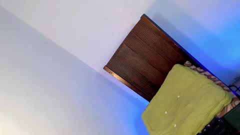 Bella rowt online show from 9, 11, 2025