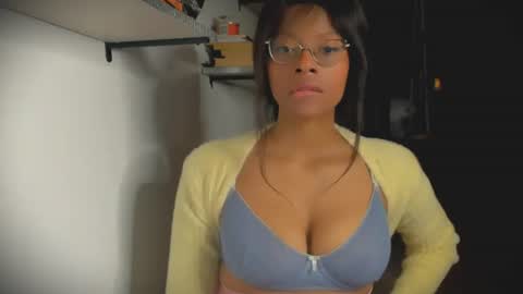 Snapshot of bellahproudly chatting on 3, 7, 2026 Bellah online show from 3, 7, 2026