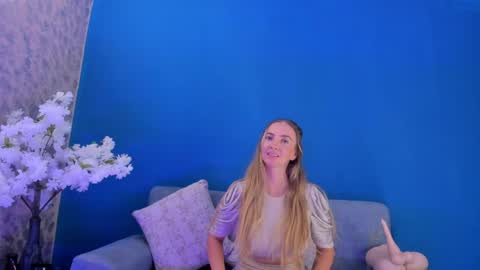 Snapshot of bellamariex chatting on 11, 4, 2026 Bella Marie online show from 11, 4, 2026