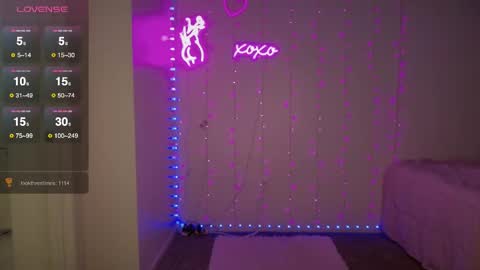 Bella Monroe online show from 9, 4, 2026