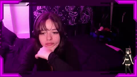 Bella Monteluna online show from 12, 11, 2025