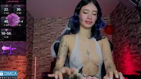   online show from 25, 10, 2025