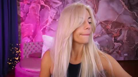 Snapshot of bellarayyy chatting on 20, 10, 2025 Bella online show from 20, 10, 2025