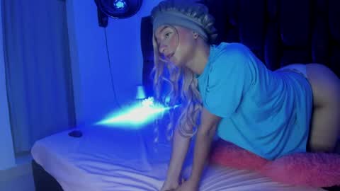 Snapshot of bellaroge chatting on 29, 7, 2026 bellaroge online show from 29, 7, 2026