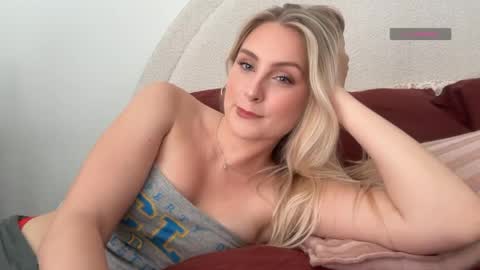 Snapshot of bellaryderr chatting on 30, 3, 2026 Isabella Ryder online show from 30, 3, 2026