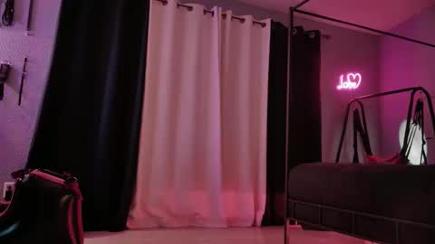 Snapshot of bellaskeykeeper chatting on 24, 2, 2026 Bellaskeykeeper online show from 24, 2, 2026