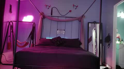 Bellaskeykeeper online show from 12, 4, 2026