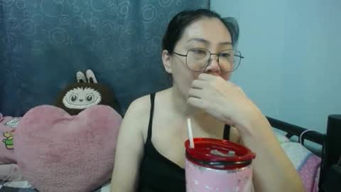 Snapshot of bellbabe chatting on 9, 11, 2025 Bella online show from 9, 11, 2025