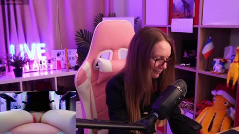 Snapshot of belle_alice chatting on 21, 4, 2026 Alice online show from 21, 4, 2026