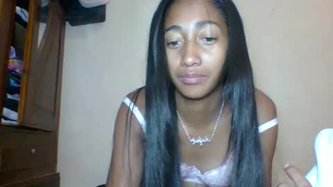Snapshot of belle_annah chatting on 27, 4, 2026 belle_annah online show from 27, 4, 2026