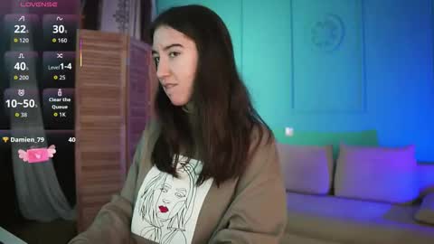 Bella online show from 5, 12, 2025