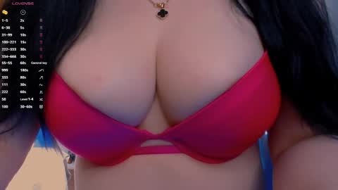 Snapshot of bellelovexx chatting on 4, 5, 2026 Hello I am kind friendly and cute girl online show from 4, 5, 2026