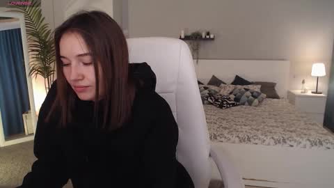 Bella online show from 19, 9, 2025