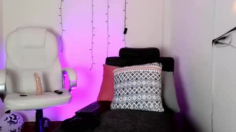 Neon online show from 22, 10, 2025