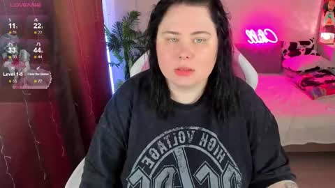 LinaBoo online show from 7, 11, 2025