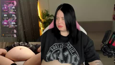 LinaBoo online show from 3, 12, 2025