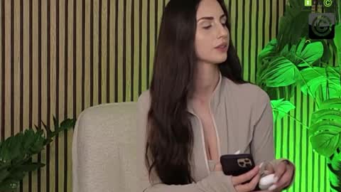Snapshot of belovedkhlloe chatting on 7, 4, 2026 OnlyFans belovedkhlloe online show from 7, 4, 2026