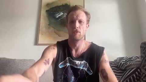 Snapshot of bendoverxo chatting on 1, 11, 2025 bendoverxo online show from 1, 11, 2025