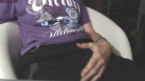 Snapshot of benijamin chatting on 13, 4, 2026 benijamin online show from 13, 4, 2026