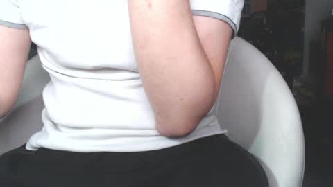 Snapshot of benijamin chatting on 7, 6, 2026 benijamin online show from 7, 6, 2026