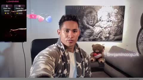 Snapshot of benjamincooperk1 chatting on 25, 10, 2025 benjamincooperk online show from 25, 10, 2025