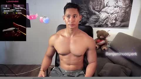 Snapshot of benjamincooperk1 chatting on 26, 10, 2025 benjamincooperk online show from 26, 10, 2025