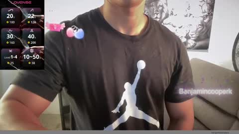 Snapshot of benjamincooperk1 chatting on 28, 10, 2025 benjamincooperk online show from 28, 10, 2025