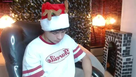 Snapshot of benjamintwink1 chatting on 16, 12, 2024 BENJAMIN online show from 16, 12, 2024