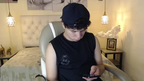 Snapshot of benjamintwink1 chatting on 14, 1, 2025 BENJAMIN online show from 14, 1, 2025