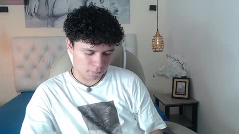 Snapshot of benjamintwink1 chatting on 1, 2, 2025 BENJAMIN online show from 1, 2, 2025