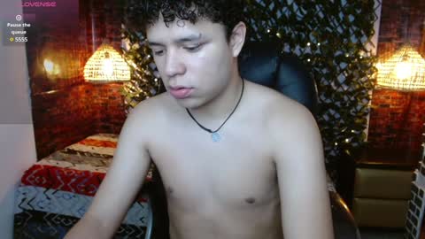 Snapshot of benjamintwink1 chatting on 5, 2, 2025 BENJAMIN online show from 5, 2, 2025