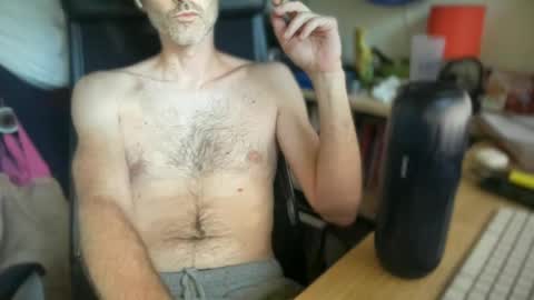 Snapshot of benjdean chatting on 23, 6, 2026 benjdean online show from 23, 6, 2026