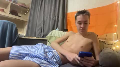 Snapshot of benji_j8 chatting on 4, 3, 2026 benji_j8 online show from 4, 3, 2026