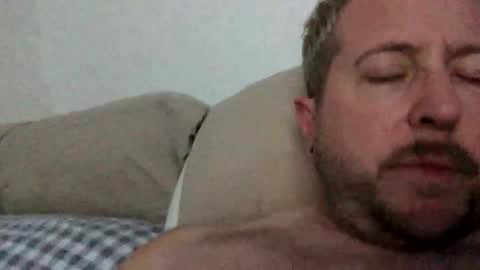 Snapshot of benjohny10 chatting on 30, 9, 2025 benzguy online show from 30, 9, 2025