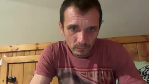 Snapshot of bennymn chatting on 19, 6, 2026 benny and innocentvixon online show from 19, 6, 2026