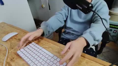 Snapshot of benreich chatting on 10, 11, 2025 benreich online show from 10, 11, 2025