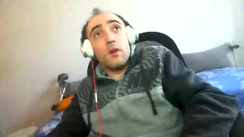 Snapshot of bentish chatting on 22, 12, 2025 bentish online show from 22, 12, 2025