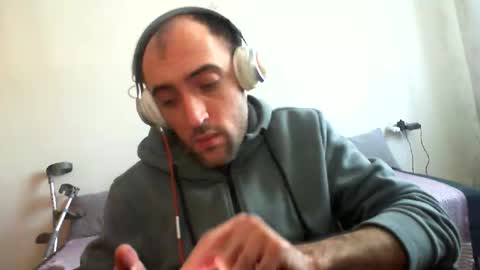 Snapshot of bentish chatting on 3, 3, 2026 bentish online show from 3, 3, 2026