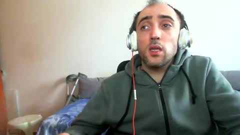 Snapshot of bentish chatting on 7, 4, 2026 bentish online show from 7, 4, 2026