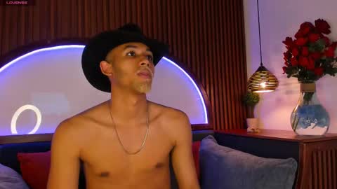 Snapshot of bento_fox chatting on 4, 11, 2025 bento_fox online show from 4, 11, 2025