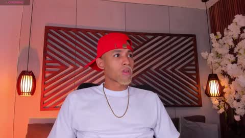 Snapshot of bento_fox chatting on 5, 11, 2025 bento_fox online show from 5, 11, 2025