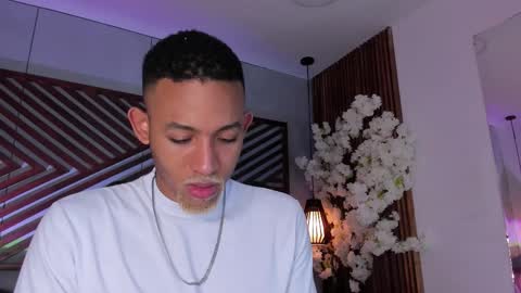 Snapshot of bento_fox chatting on 14, 12, 2025 bento_fox online show from 14, 12, 2025