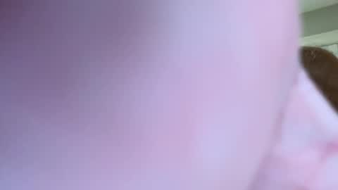 Snapshot of benz10001 chatting on 4, 12, 2024 benz10001 online show from 4, 12, 2024