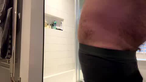 Snapshot of benz10001 chatting on 5, 12, 2024 benz10001 online show from 5, 12, 2024