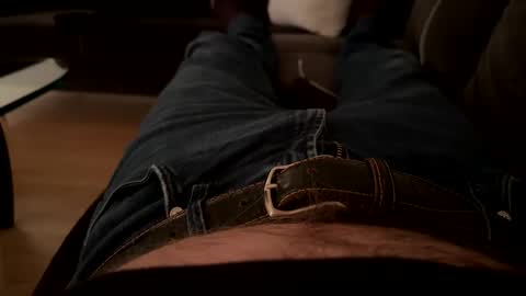 Snapshot of benz10001 chatting on 7, 1, 2025 benz10001 online show from 7, 1, 2025