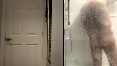 Snapshot of benz10001 chatting on 6, 2, 2025 benz10001 online show from 6, 2, 2025