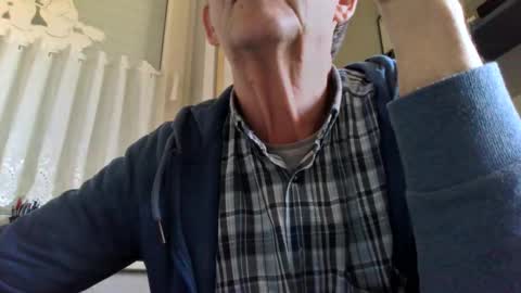 Snapshot of bernie6004 chatting on 5, 3, 2026 bernie6004 online show from 5, 3, 2026